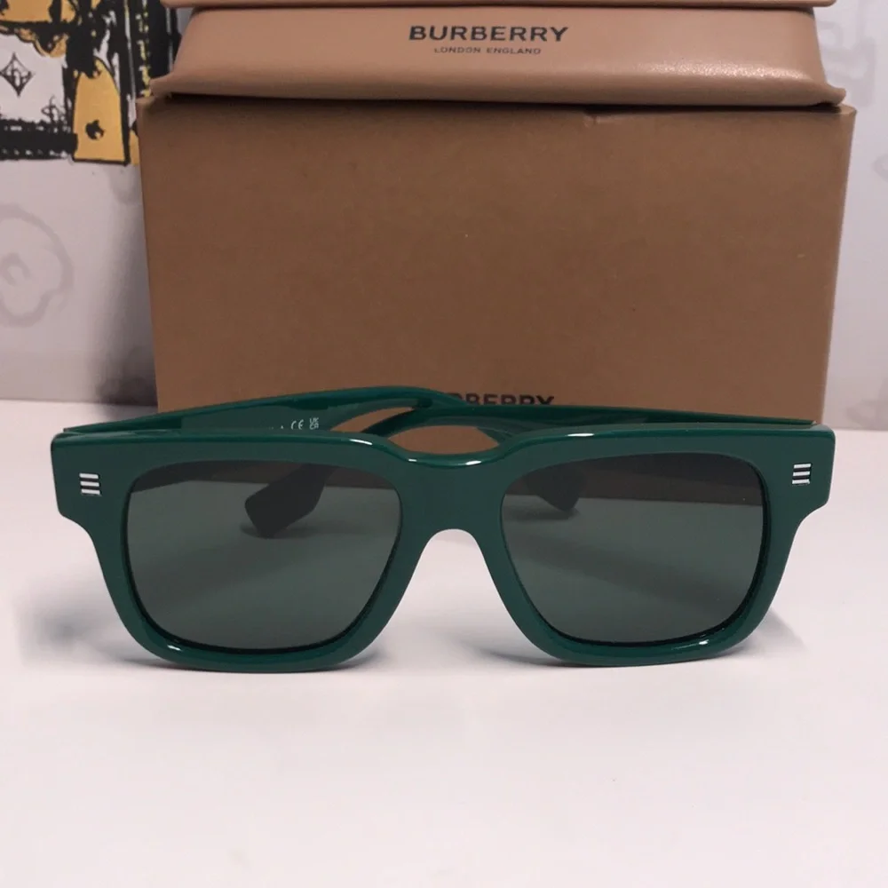 New Authentic Burberry BE4394 4059/71 Sunglasses